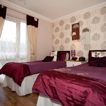 Riverbank View Three Bedroom With Free Parking York