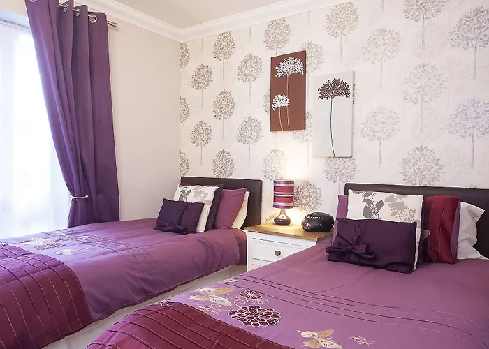 Apartament Riverbank View Three Bedroom With Free Parking