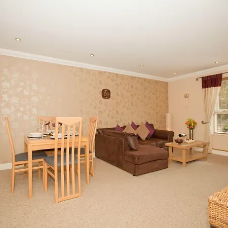 Riverbank View Three Bedroom With Free Parking York