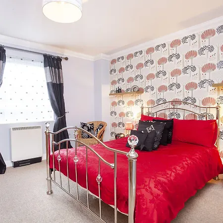 Riverbank View Three Bedroom With Free Parking York