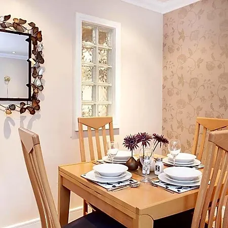 Riverbank View Three Bedroom With Free Parking York