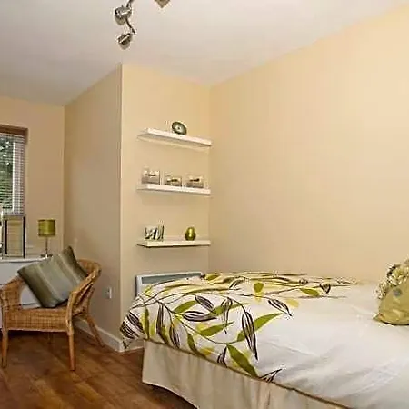 Riverbank View Three Bedroom With Free Parking York
