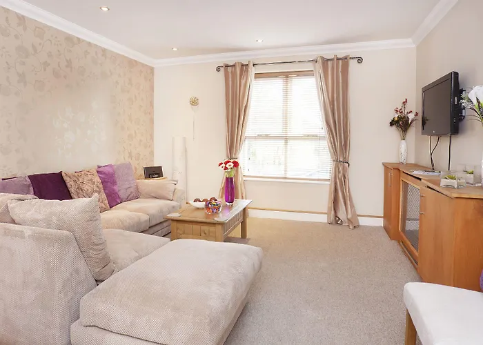 Riverbank View Three Bedroom With Free Parking * York