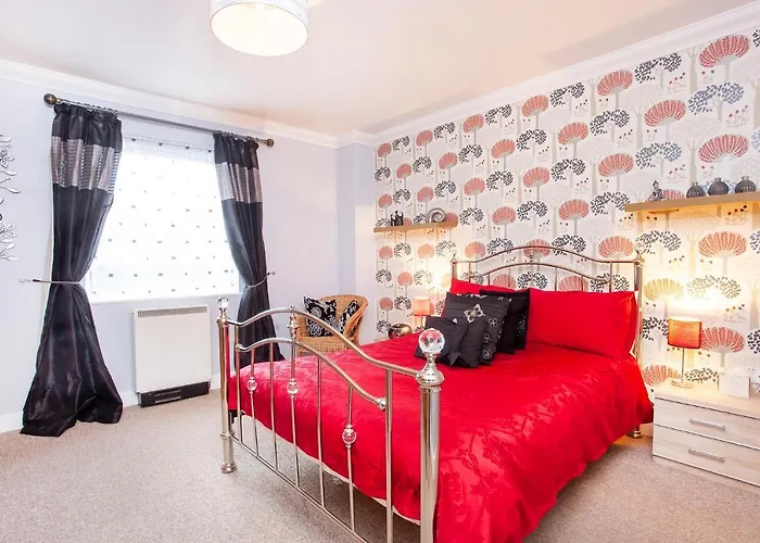 Riverbank View Three Bedroom With Free Parking York