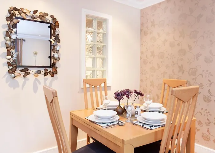 Appartement Riverbank View Three Bedroom With Free Parking