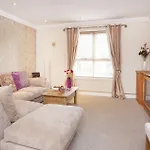 Riverbank View Three Bedroom With Free Parking * York