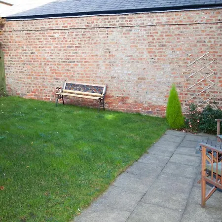 Riverbank View Three Bedroom With Free Parking York