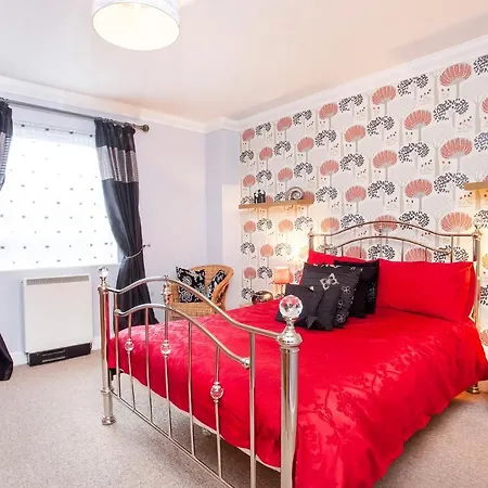 Riverbank View Three Bedroom With Free Parking York